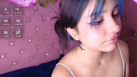   Sophie  online show from April 19, 2026, 7:49 pm