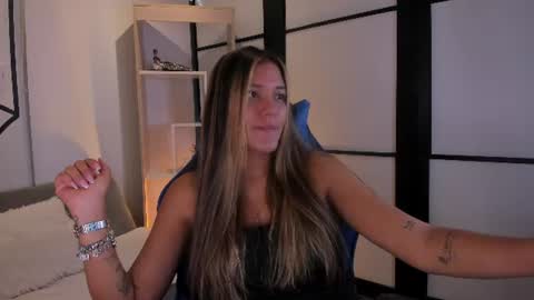 Snapshot of sophiewatson_ chatting on July 3, 2026, 12:55 pm sophiewatson_ online show from July 3, 2026, 12:55 pm