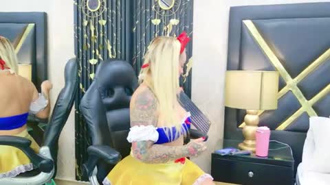 SophieWinslow online show from April 17, 2026, 12:30 pm