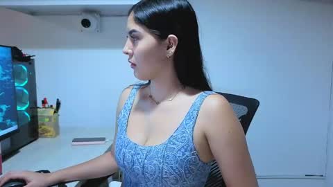 Snapshot of sophiie_blakee chatting on May 11, 2026, 12:16 am Sophiee online show from May 11, 2026, 12:16 am