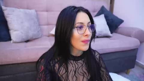 Sophiie online show from February 5, 2026, 3:55 am