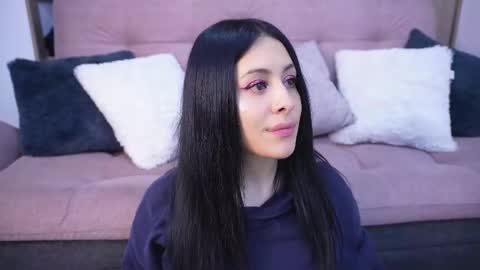 Sophiie online show from February 14, 2026, 5:04 am