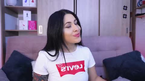 Sophiie online show from March 27, 2026, 3:12 am