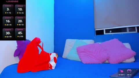 Julieth online show from December 2, 2024, 4:53 am