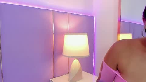 Sophy online show from October 7, 2025, 11:51 am