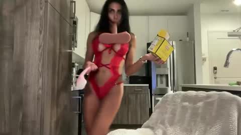 soprettyithurts69 online show from November 4, 2025, 11:48 pm