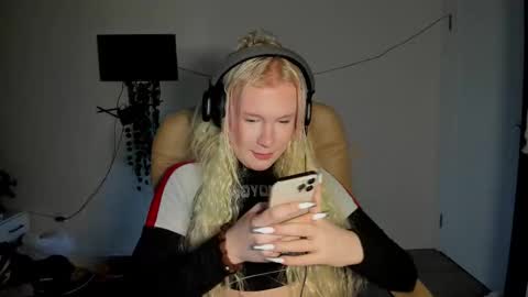 Snapshot of soska_albinosk chatting on December 16, 2025, 8:25 pm soska_albinosk online show from December 16, 2025, 8:25 pm