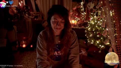 Snapshot of souffle_chaud chatting on December 17, 2024, 9:05 pm . . online show from December 17, 2024, 9:05 pm