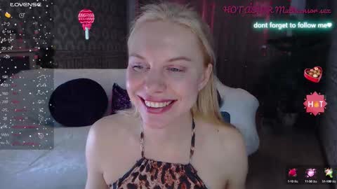 Lisa online show from September 11, 2025, 2:11 am