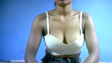 Snapshot of sourayaa chatting on March 3, 2026, 8:37 pm sourayaa online show from March 3, 2026, 8:37 pm