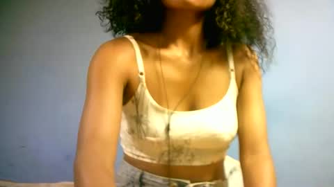 Snapshot of sourayaa chatting on April 4, 2026, 7:44 pm sourayaa online show from April 4, 2026, 7:44 pm