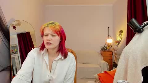 Leah online show from February 15, 2026, 10:28 pm