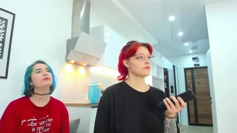 Snapshot of sova_energy chatting on May 3, 2026, 10:27 pm Leah online show from May 3, 2026, 10:27 pm