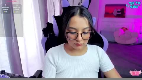 Lili online show from January 28, 2025, 8:36 pm