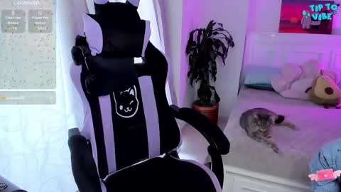 Lili online show from February 23, 2025, 9:48 pm