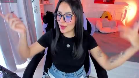 Lili online show from September 20, 2025, 8:21 pm