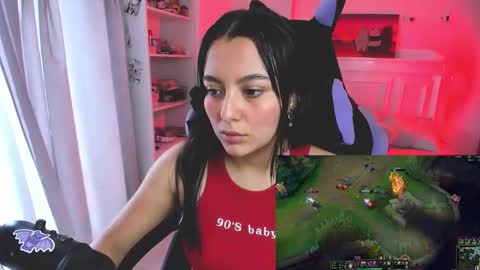 Lili online show from October 9, 2025, 9:02 pm