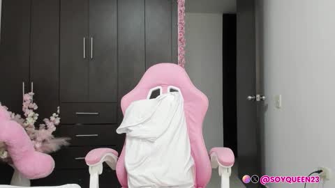 SoyQueen online show from December 20, 2025, 4:30 am