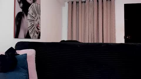 RayDimarco  independent model online show from October 6, 2025, 11:57 pm