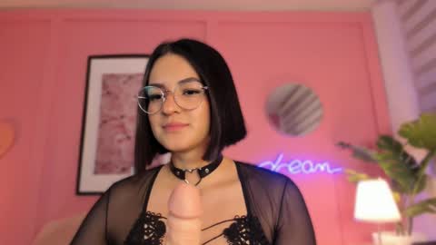 Snapshot of soysaraa_ chatting on February 18, 2025, 11:00 am Aleja online show from February 18, 2025, 11:00 am