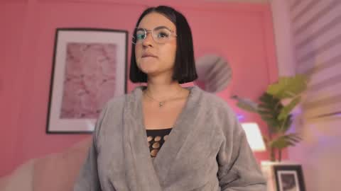 Snapshot of soysaraa_ chatting on March 4, 2025, 8:35 am Aleja online show from March 4, 2025, 8:35 am