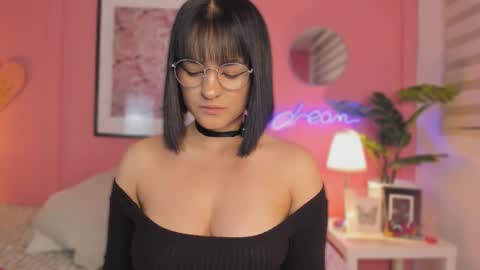 Snapshot of soysaraa_ chatting on September 25, 2025, 5:55 am Aleja online show from September 25, 2025, 5:55 am