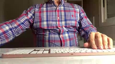 Snapshot of spa_eng chatting on January 9, 2026, 7:37 pm SPA ENG online show from January 9, 2026, 7:37 pm