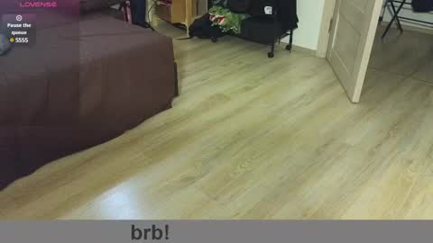 Snapshot of space_x_roxy chatting on February 26, 2025, 4:56 pm Roxy online show from February 26, 2025, 4:56 pm