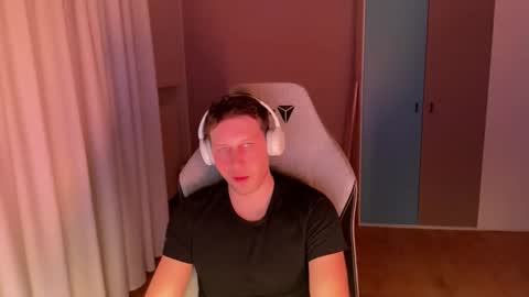 Snapshot of spaduzz chatting on April 6, 2026, 6:31 pm spaduzz online show from April 6, 2026, 6:31 pm