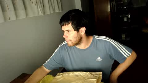 spanish online show from February 15, 2025, 8:01 pm