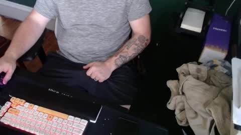 Snapshot of spankkmereddd chatting on October 12, 2025, 6:51 pm spankkmereddd online show from October 12, 2025, 6:51 pm