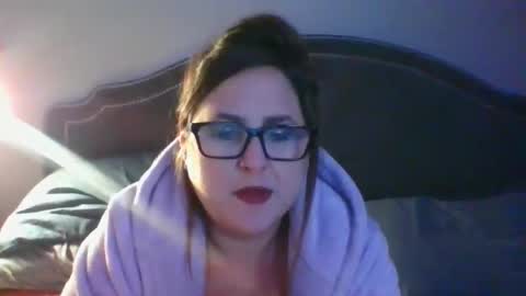 Snapshot of sparklelove69 chatting on November 11, 2025, 11:54 am Scottietee online show from November 11, 2025, 11:54 am