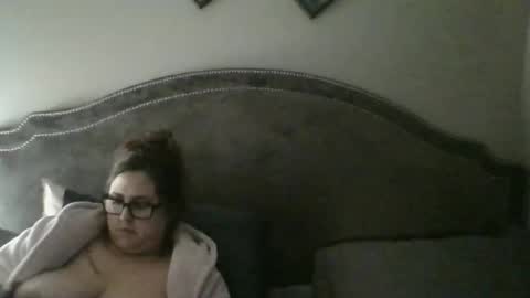 Snapshot of sparklelove69 chatting on November 15, 2025, 12:02 pm Scottietee online show from November 15, 2025, 12:02 pm