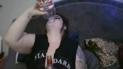 Snapshot of sparklelove69 chatting on December 2, 2025, 9:03 am Scottietee online show from December 2, 2025, 9:03 am