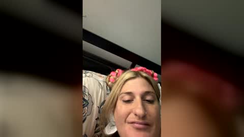 Snapshot of sparkles_b chatting on May 24, 2026, 4:17 am sparkles_b online show from May 24, 2026, 4:17 am