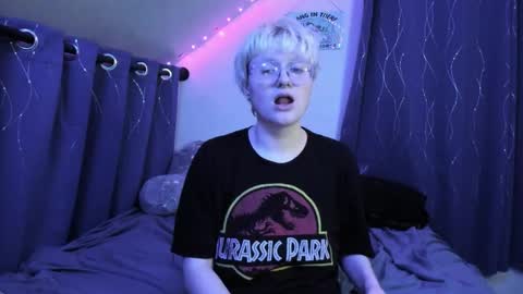 Snapshot of sparkling_water_hate_club chatting on November 14, 2025, 4:11 am Atticus Pendragon online show from November 14, 2025, 4:11 am