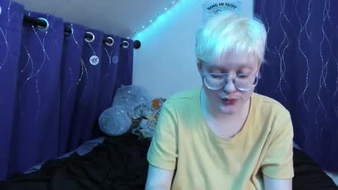 Snapshot of sparkling_water_hate_club chatting on November 28, 2025, 10:40 am Atticus Pendragon online show from November 28, 2025, 10:40 am