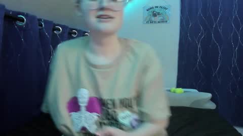 Snapshot of sparkling_water_hate_club chatting on December 1, 2025, 9:20 pm Atticus Pendragon online show from December 1, 2025, 9:20 pm