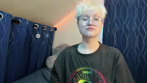 Snapshot of sparkling_water_hate_club chatting on December 21, 2025, 6:15 pm Atticus Pendragon online show from December 21, 2025, 6:15 pm