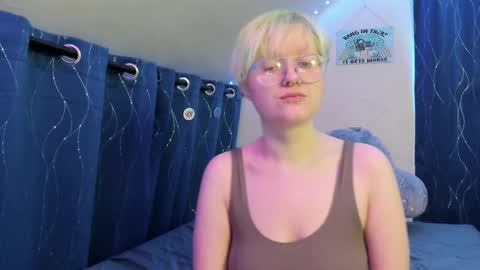 Snapshot of sparkling_water_hate_club chatting on February 11, 2026, 3:39 pm Atticus Pendragon online show from February 11, 2026, 3:39 pm