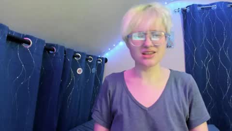 Snapshot of sparkling_water_hate_club chatting on February 13, 2026, 9:16 am Atticus Pendragon online show from February 13, 2026, 9:16 am