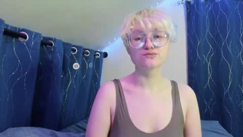 Snapshot of sparkling_water_hate_club chatting on February 22, 2026, 4:13 am Atticus Pendragon online show from February 22, 2026, 4:13 am