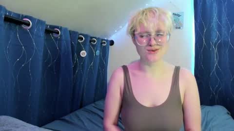 Snapshot of sparkling_water_hate_club chatting on February 22, 2026, 5:22 pm Atticus Pendragon online show from February 22, 2026, 5:22 pm