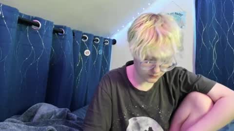 Snapshot of sparkling_water_hate_club chatting on February 23, 2026, 2:25 pm Atticus Pendragon online show from February 23, 2026, 2:25 pm