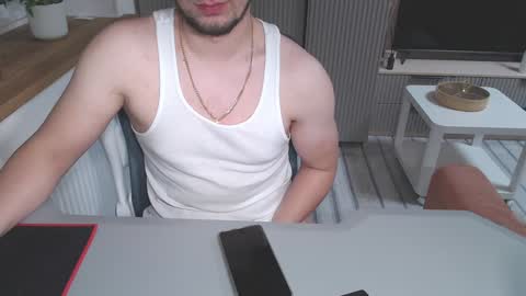 Art online show from December 1, 2024, 10:32 pm