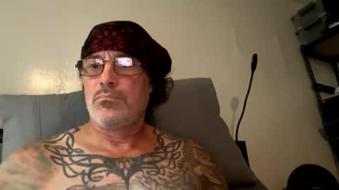 specter1972 online show from December 14, 2025, 12:32 pm