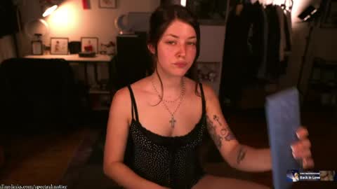 m online show from April 17, 2026, 8:34 pm