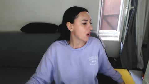 Carla online show from April 5, 2026, 3:42 pm