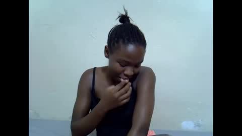 Snapshot of spicy_kittie chatting on May 26, 2026, 7:26 am Kittle online show from May 26, 2026, 7:26 am