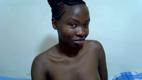 Snapshot of spicy_kittie chatting on July 5, 2026, 8:43 am Kittle online show from July 5, 2026, 8:43 am